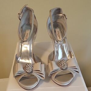 Luly Yang Silver Heels with Crystal Bow Size 8US